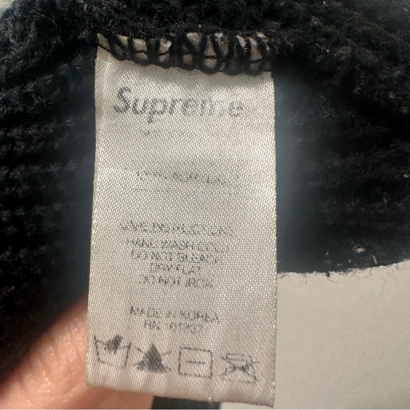 SUPREME NYC BEANIE - Picture 4 of 4